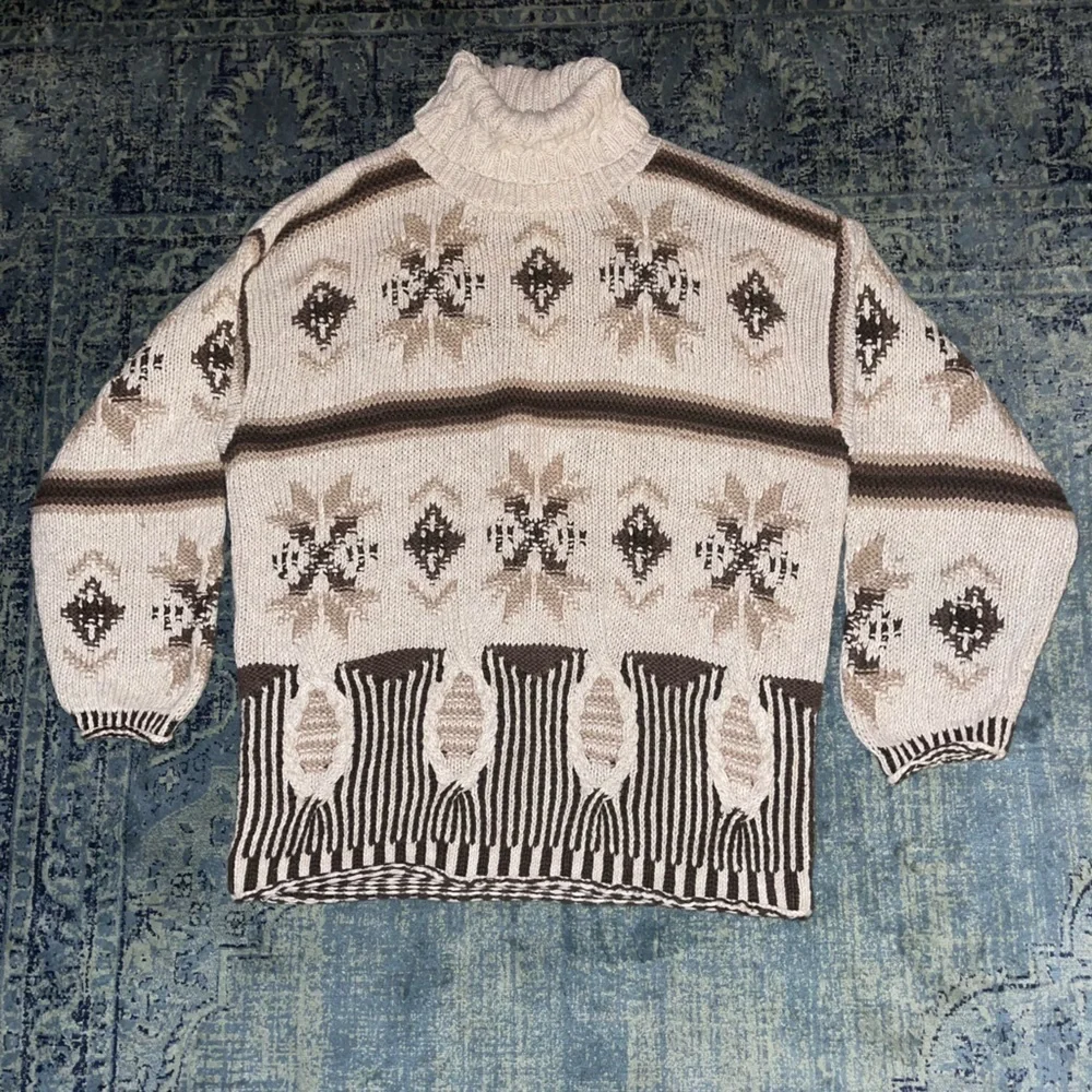 Hand Knit New York Style Sweater L